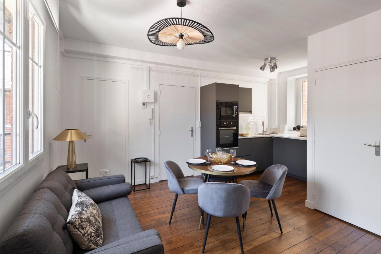 Le Carre Sainte-Anne - Appt En Plein Centre Historique Apartment Rennes Bagian luar foto