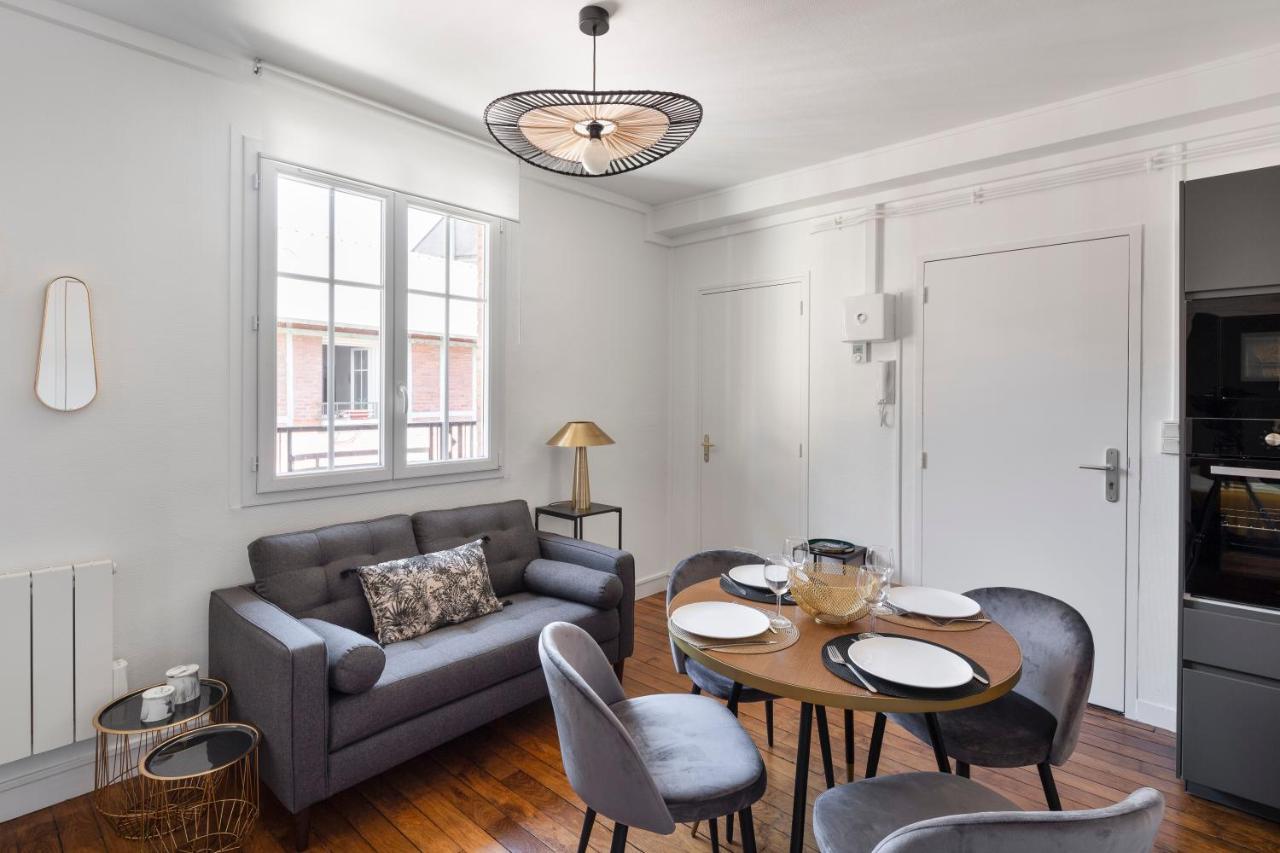 Le Carre Sainte-Anne - Appt En Plein Centre Historique Apartment Rennes Bagian luar foto
